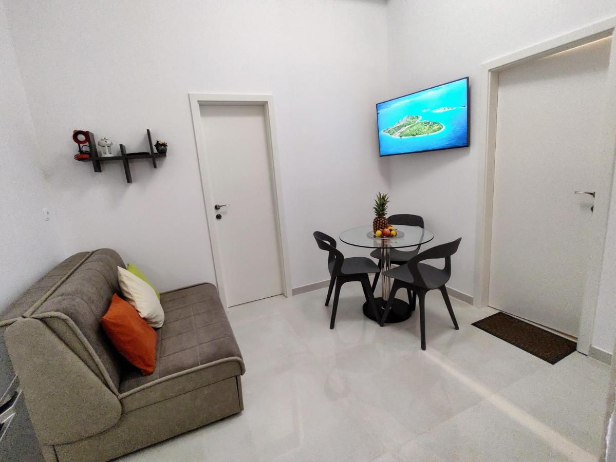 Apartmani Ines 德朗西斯 外观 照片